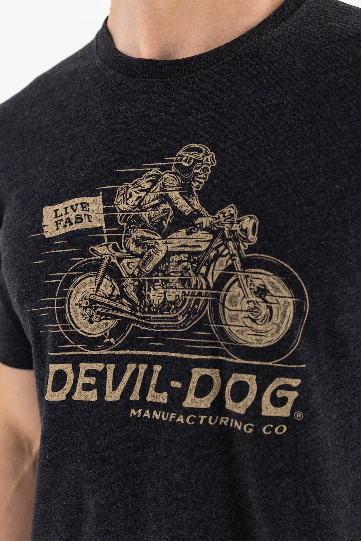 Graphic T-Shirt - Live Fast - Image 3